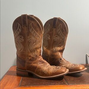 Ariat Tan Western Cowboy Boots